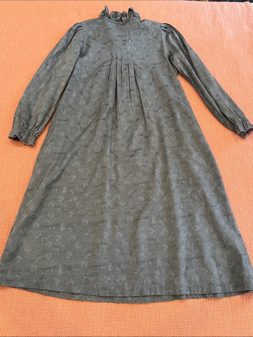 Women’s Long Sleeve Ruffled Neck Midi Dress in blue gray - Picture 12 of 16